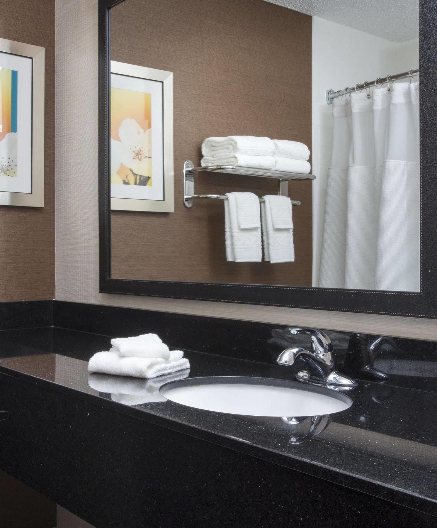 Fairfield Inn & Suites By Marriott קווינסי מראה חיצוני תמונה